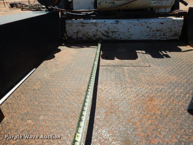 image for item DJ8996 2015 Chevrolet Silverado 3500HD  Crew Cab flatbed pickup truck