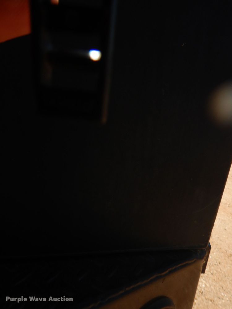 image for item DJ8996 2015 Chevrolet Silverado 3500HD  Crew Cab flatbed pickup truck