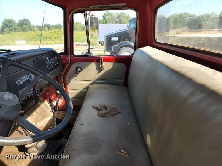 image for item DL6675 1968 International Loadstar 1600  dump flatbed truck