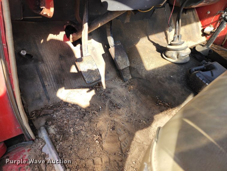 image for item DL6675 1968 International Loadstar 1600  dump flatbed truck