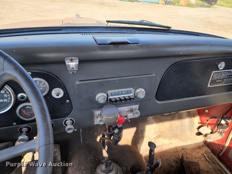 image for item DL6675 1968 International Loadstar 1600  dump flatbed truck