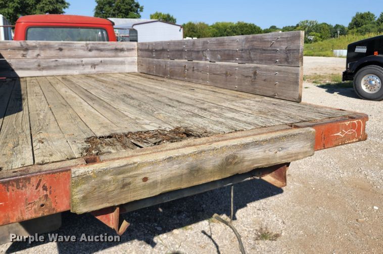 image for item DL6675 1968 International Loadstar 1600  dump flatbed truck