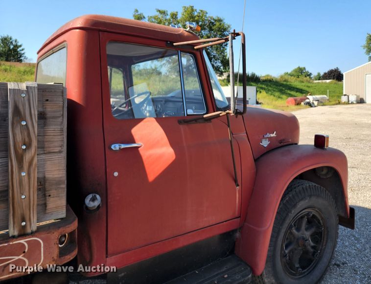 image for item DL6675 1968 International Loadstar 1600  dump flatbed truck