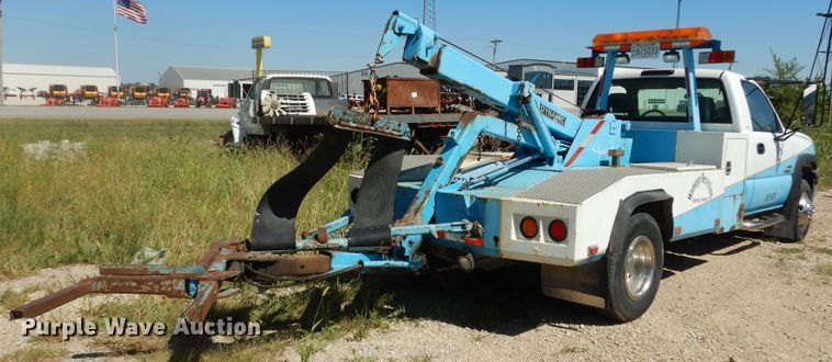image for item DM3131 2005 Chevrolet Silverado 3500  tow truck