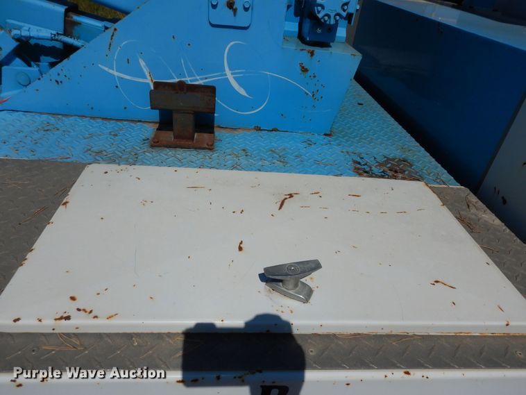 image for item DM3131 2005 Chevrolet Silverado 3500  tow truck