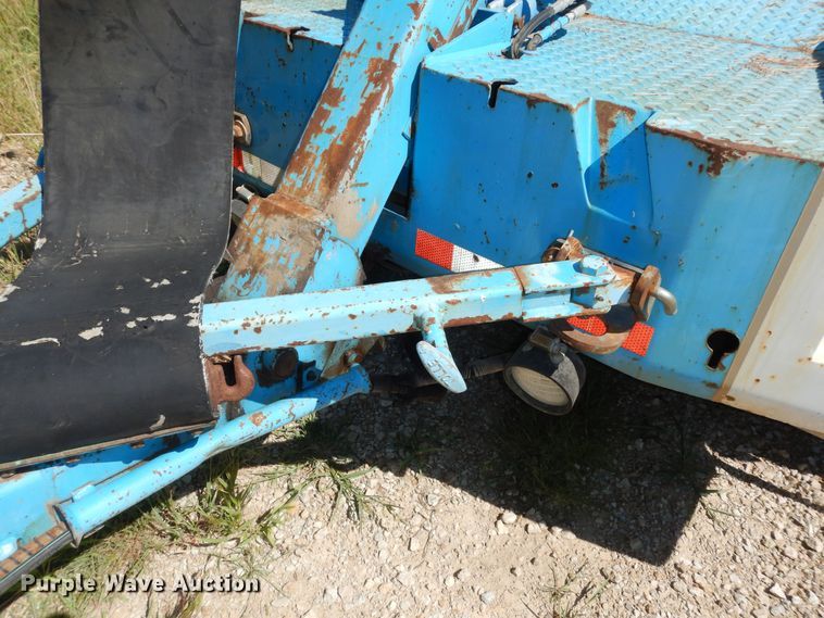 image for item DM3131 2005 Chevrolet Silverado 3500  tow truck