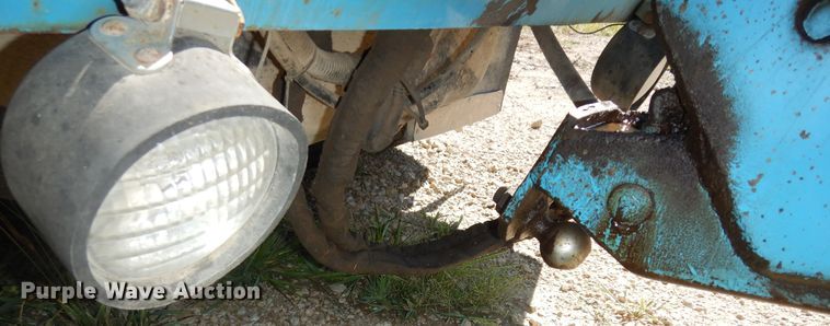 image for item DM3131 2005 Chevrolet Silverado 3500  tow truck