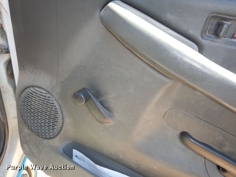 image for item DM3131 2005 Chevrolet Silverado 3500  tow truck