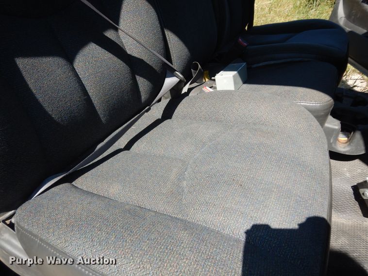 image for item DM3131 2005 Chevrolet Silverado 3500  tow truck