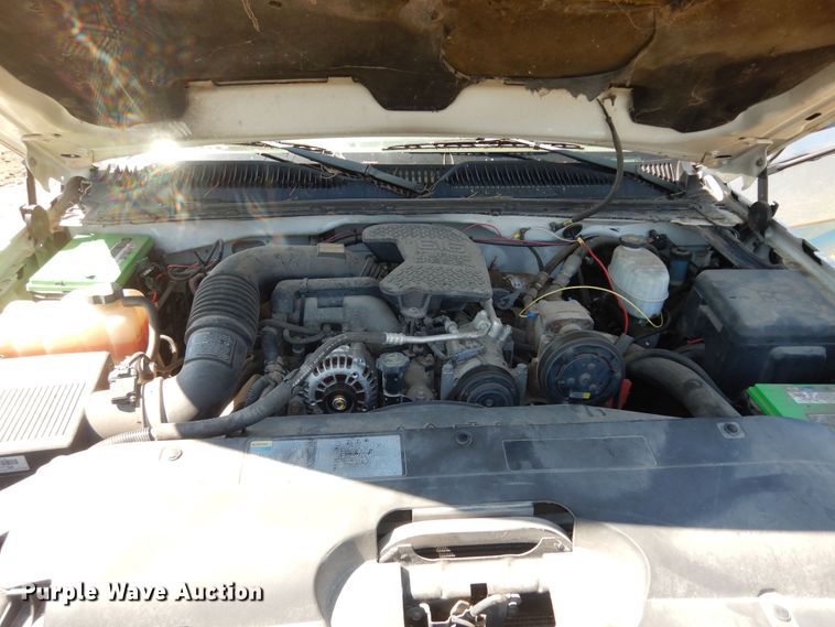 image for item DM3131 2005 Chevrolet Silverado 3500  tow truck