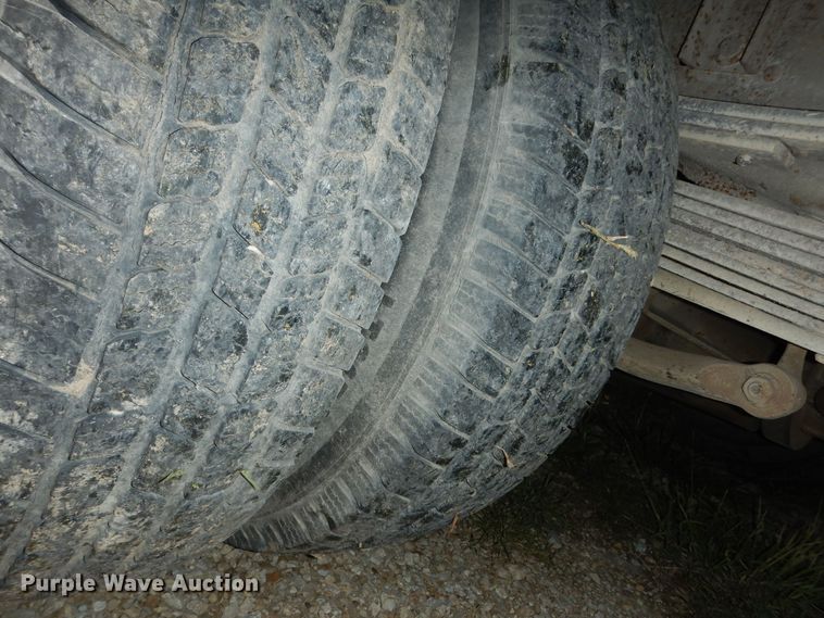 image for item DM3131 2005 Chevrolet Silverado 3500  tow truck