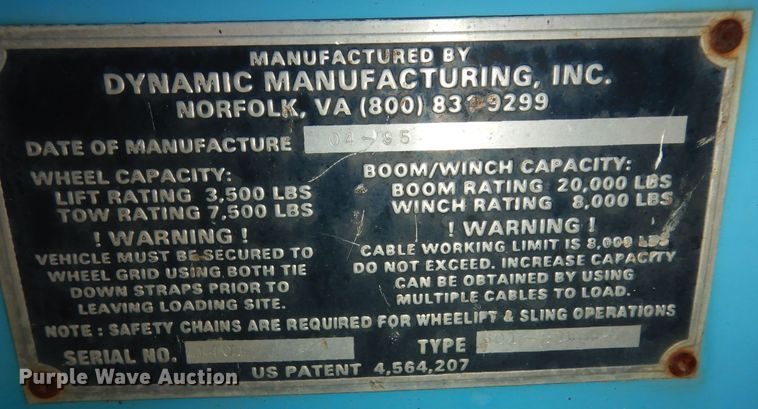 image for item DM3131 2005 Chevrolet Silverado 3500  tow truck