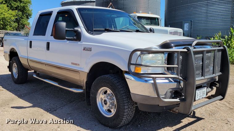 image for item DM8015 2003 Ford F250 Super Duty Lariat  Crew Cab pickup truck