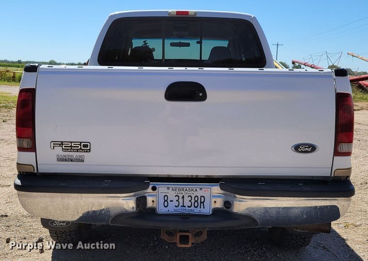 image for item DM8015 2003 Ford F250 Super Duty Lariat  Crew Cab pickup truck