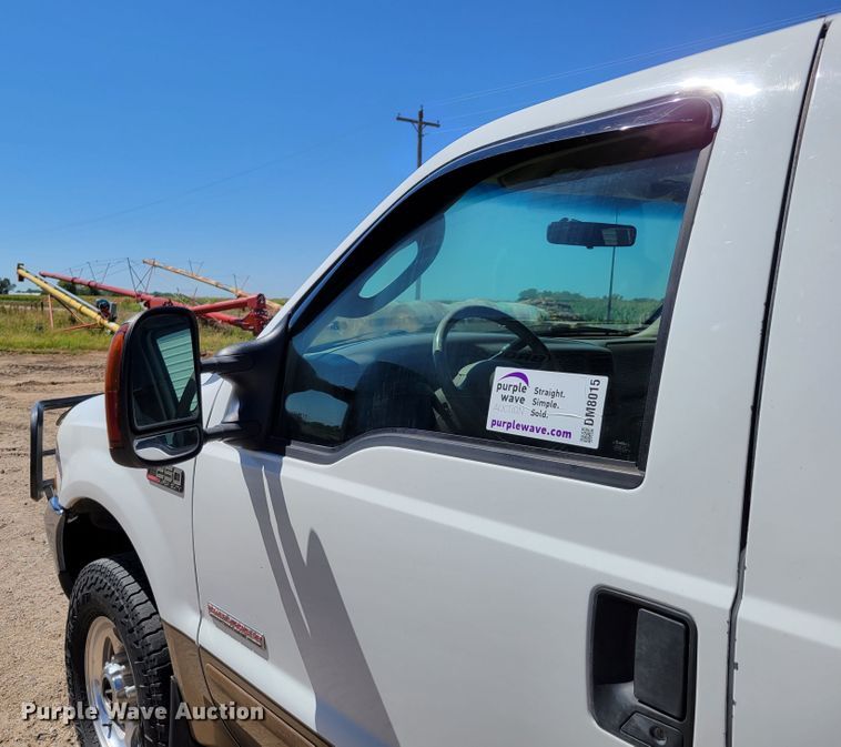 image for item DM8015 2003 Ford F250 Super Duty Lariat  Crew Cab pickup truck