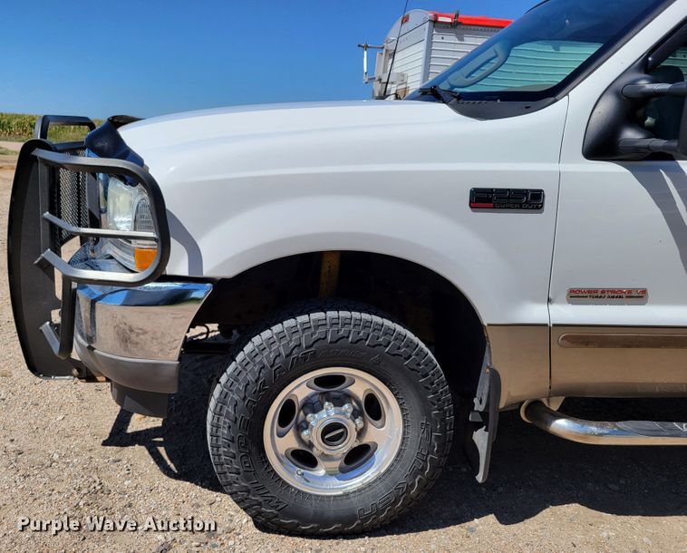 image for item DM8015 2003 Ford F250 Super Duty Lariat  Crew Cab pickup truck