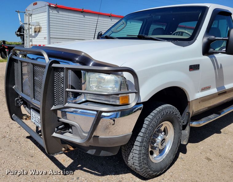 image for item DM8015 2003 Ford F250 Super Duty Lariat  Crew Cab pickup truck