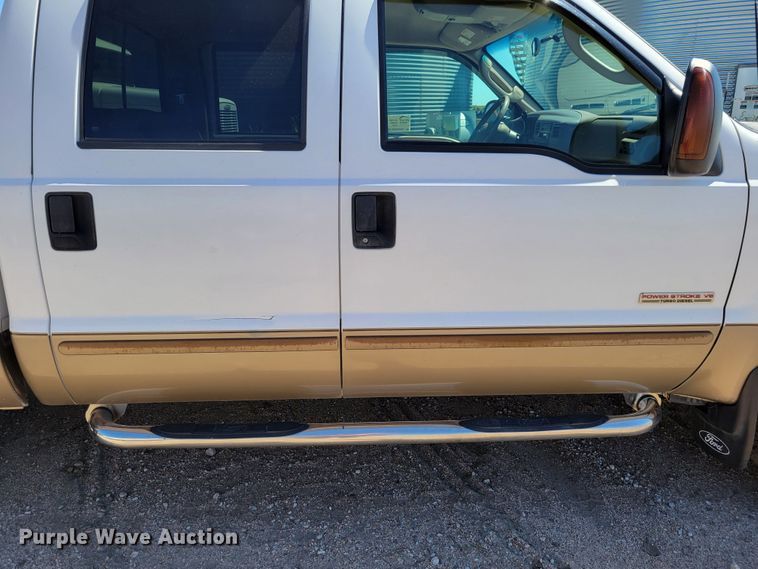 image for item DM8015 2003 Ford F250 Super Duty Lariat  Crew Cab pickup truck