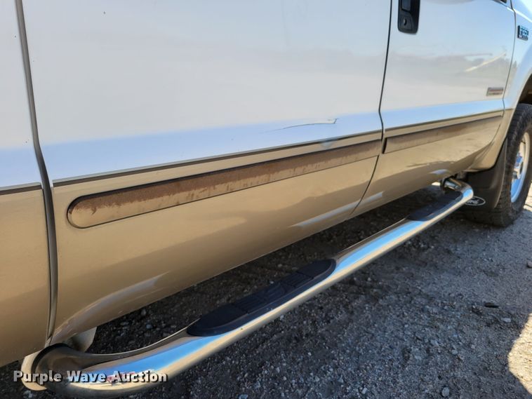 image for item DM8015 2003 Ford F250 Super Duty Lariat  Crew Cab pickup truck