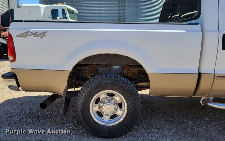 image for item DM8015 2003 Ford F250 Super Duty Lariat  Crew Cab pickup truck