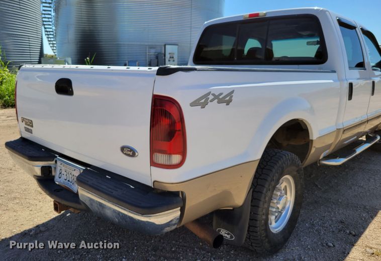 image for item DM8015 2003 Ford F250 Super Duty Lariat  Crew Cab pickup truck