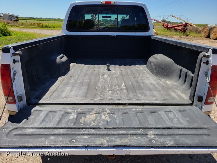 image for item DM8015 2003 Ford F250 Super Duty Lariat  Crew Cab pickup truck