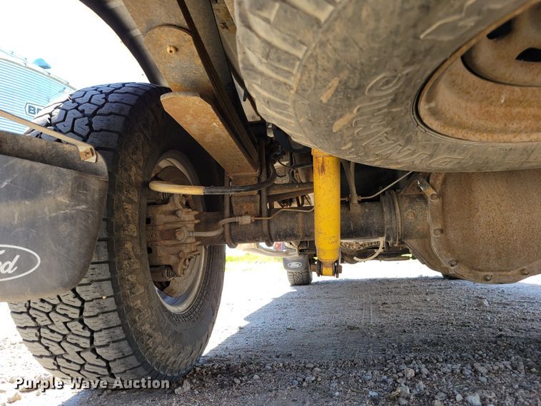 image for item DM8015 2003 Ford F250 Super Duty Lariat  Crew Cab pickup truck