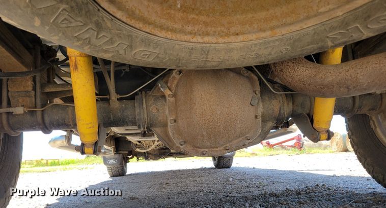 image for item DM8015 2003 Ford F250 Super Duty Lariat  Crew Cab pickup truck