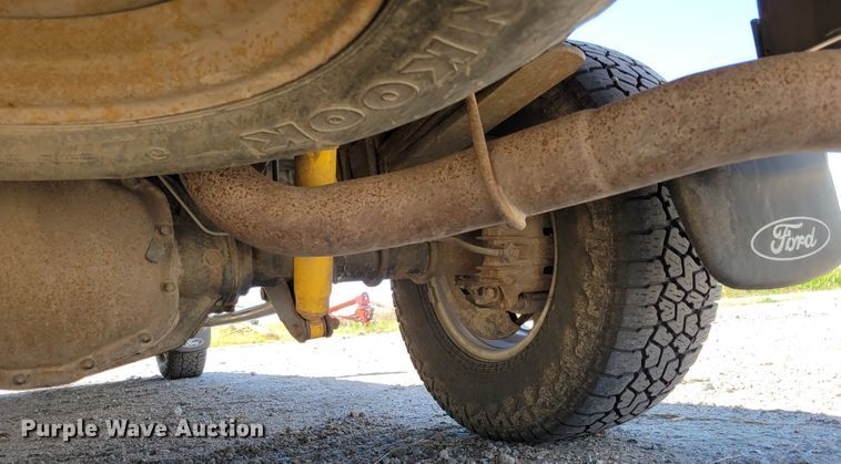 image for item DM8015 2003 Ford F250 Super Duty Lariat  Crew Cab pickup truck