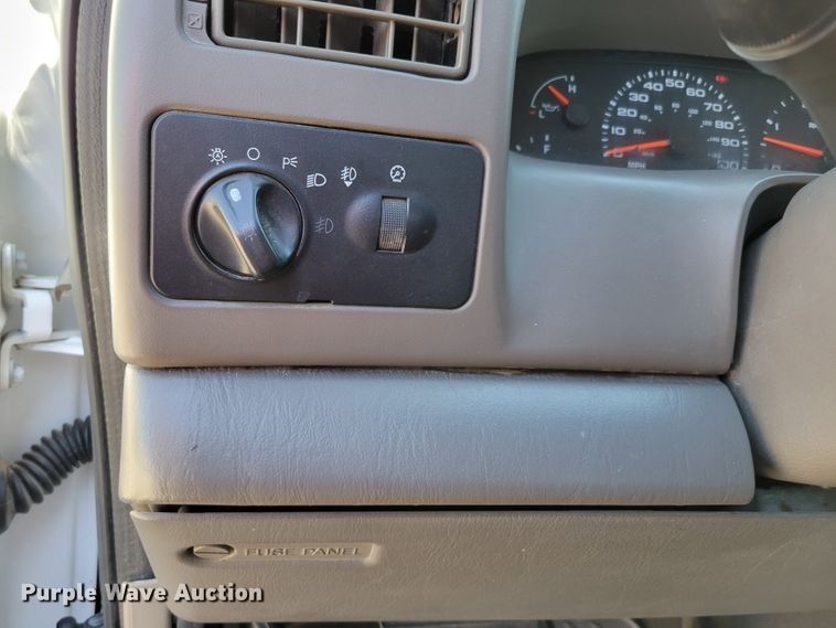 image for item DM8015 2003 Ford F250 Super Duty Lariat  Crew Cab pickup truck