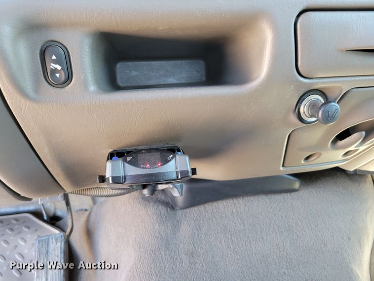 image for item DM8015 2003 Ford F250 Super Duty Lariat  Crew Cab pickup truck