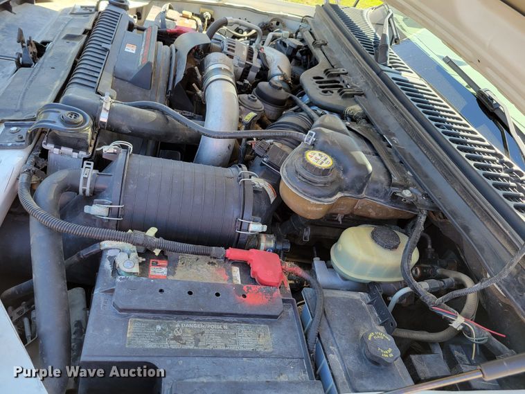 image for item DM8015 2003 Ford F250 Super Duty Lariat  Crew Cab pickup truck