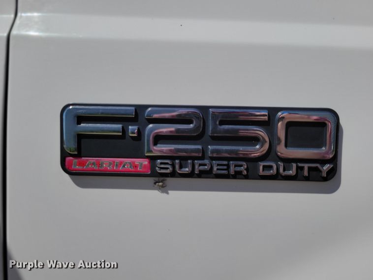 image for item DM8015 2003 Ford F250 Super Duty Lariat  Crew Cab pickup truck