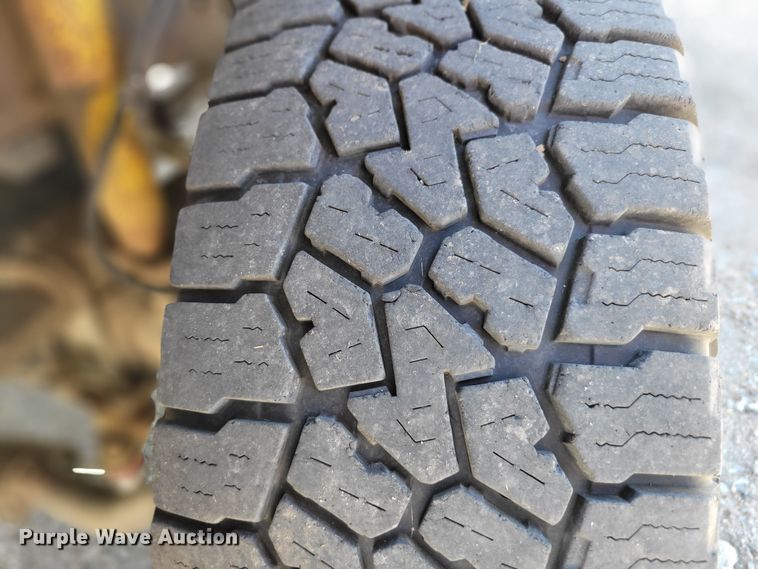 image for item DM8015 2003 Ford F250 Super Duty Lariat  Crew Cab pickup truck