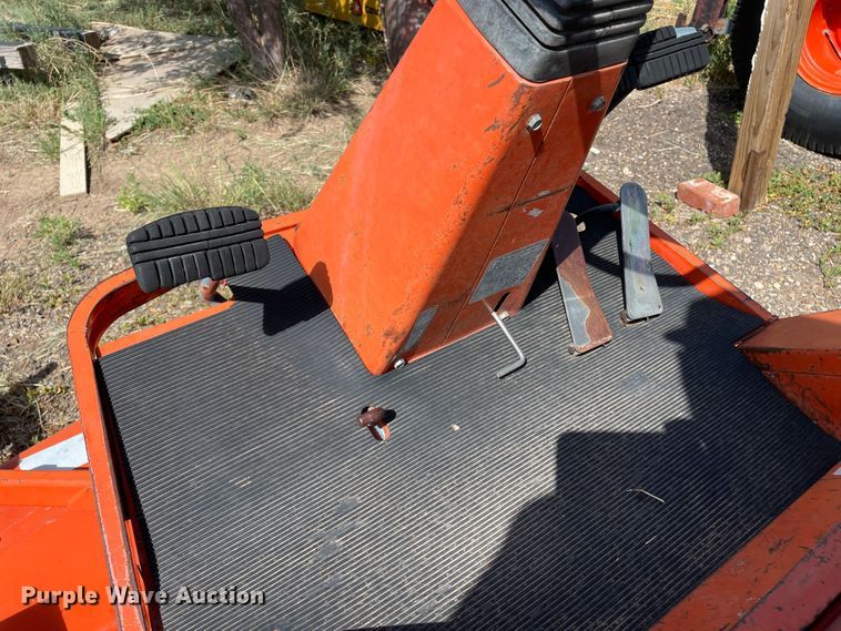 image for item DN5109 Kubota F2000  lawn mower