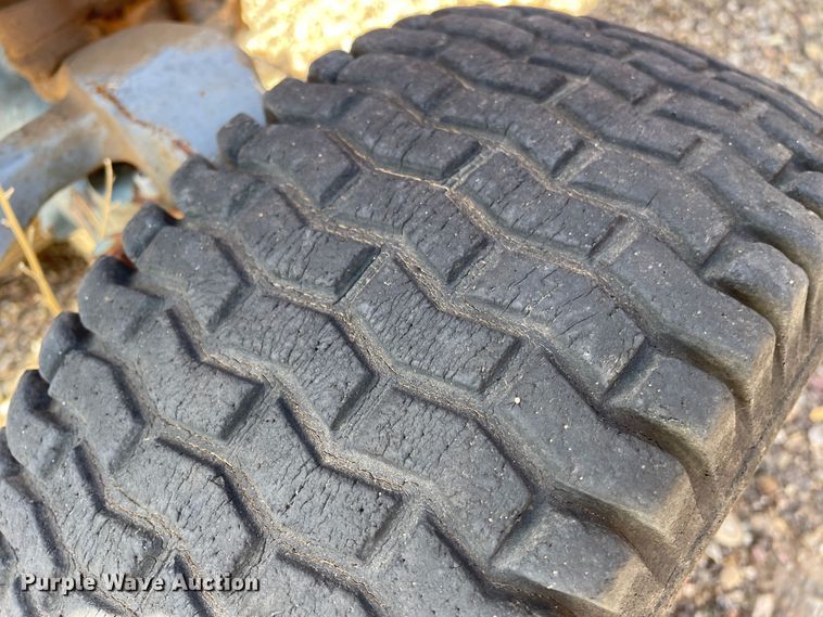 image for item DN5109 Kubota F2000  lawn mower