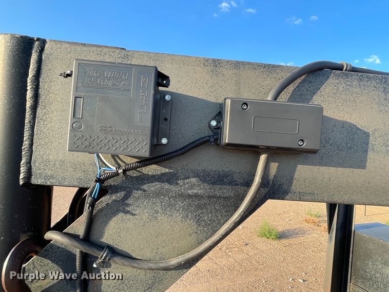 image for item DN5154 1999 Bohnert  flatbed trailer