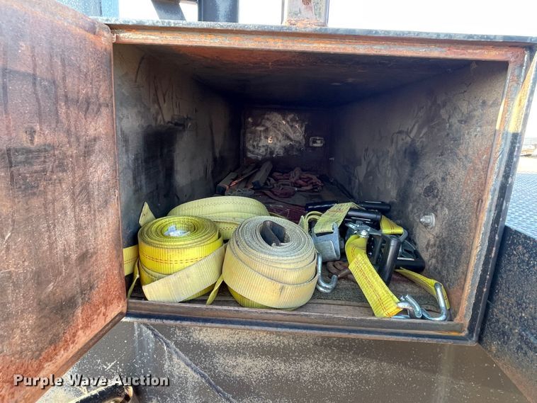 image for item DN5154 1999 Bohnert  flatbed trailer