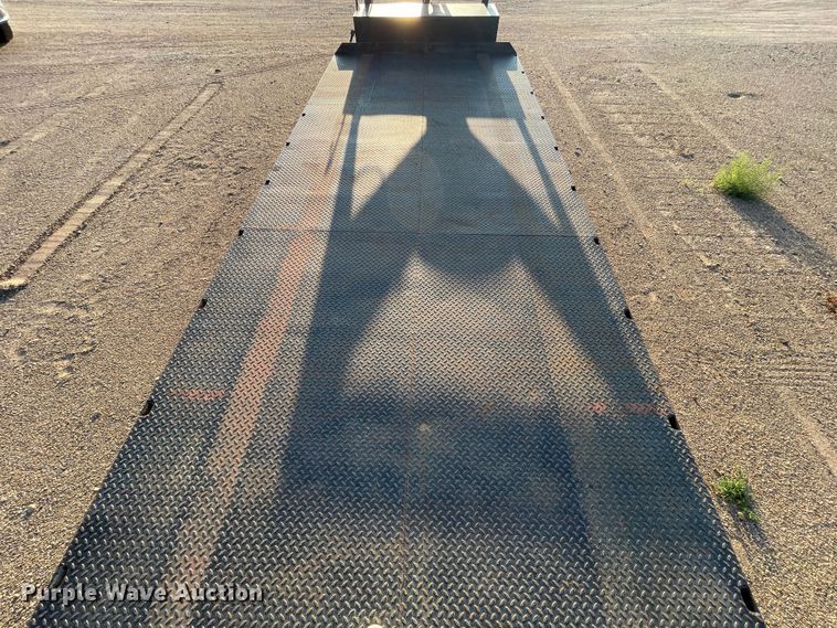 image for item DN5154 1999 Bohnert  flatbed trailer