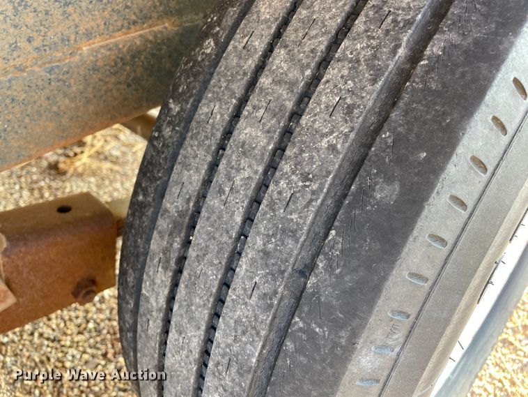 image for item DN5154 1999 Bohnert  flatbed trailer