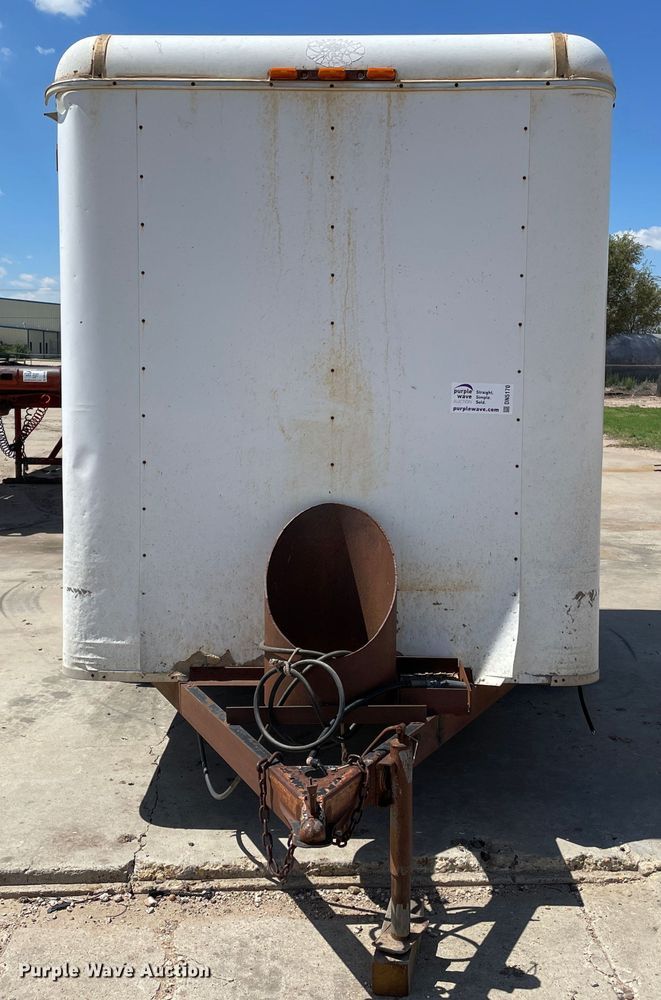 image for item DN5170 2002 Cary-On Cargo  enclosed cargo trailer