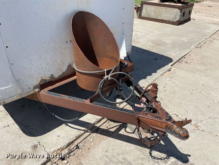 image for item DN5170 2002 Cary-On Cargo  enclosed cargo trailer