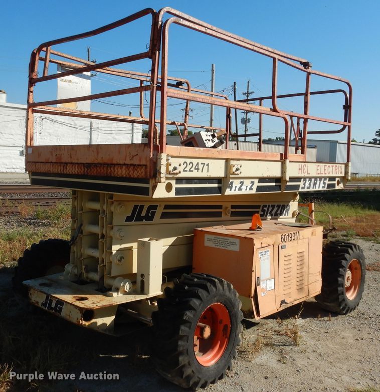 image for item DN6814 1996 JLG 33RTS  scissor lift