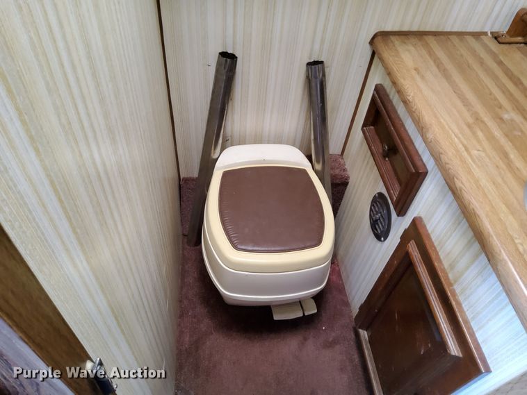 image for item DN6839 1984 Allegro  RV