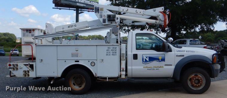 image for item DO1572 2006 Ford F550  bucket truck