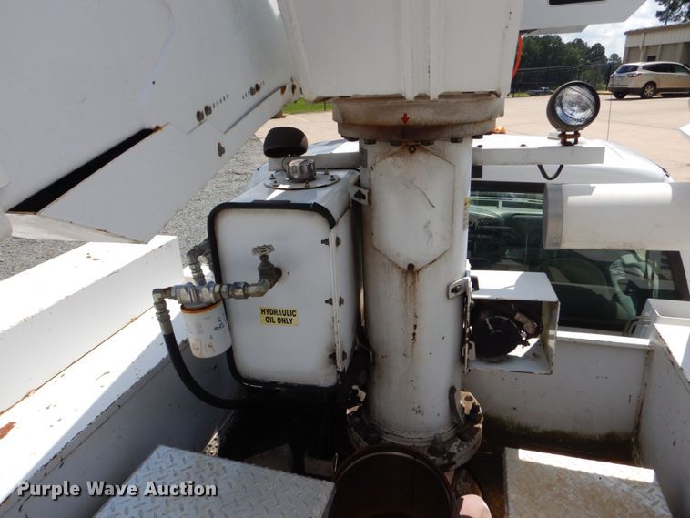 image for item DO1572 2006 Ford F550  bucket truck