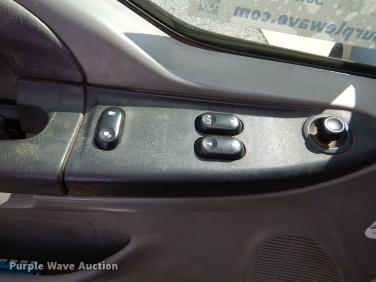 image for item DO1572 2006 Ford F550  bucket truck