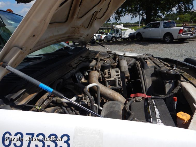 image for item DO1572 2006 Ford F550  bucket truck