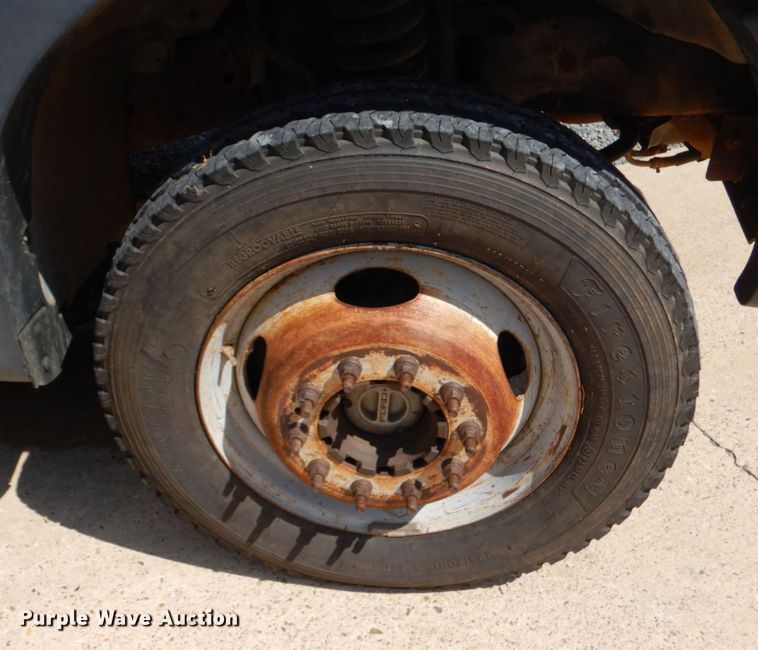 image for item DO1572 2006 Ford F550  bucket truck