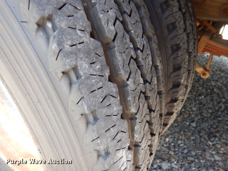 image for item DO1572 2006 Ford F550  bucket truck